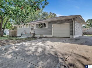 7143 Thurston St, Lincoln, NE 68507