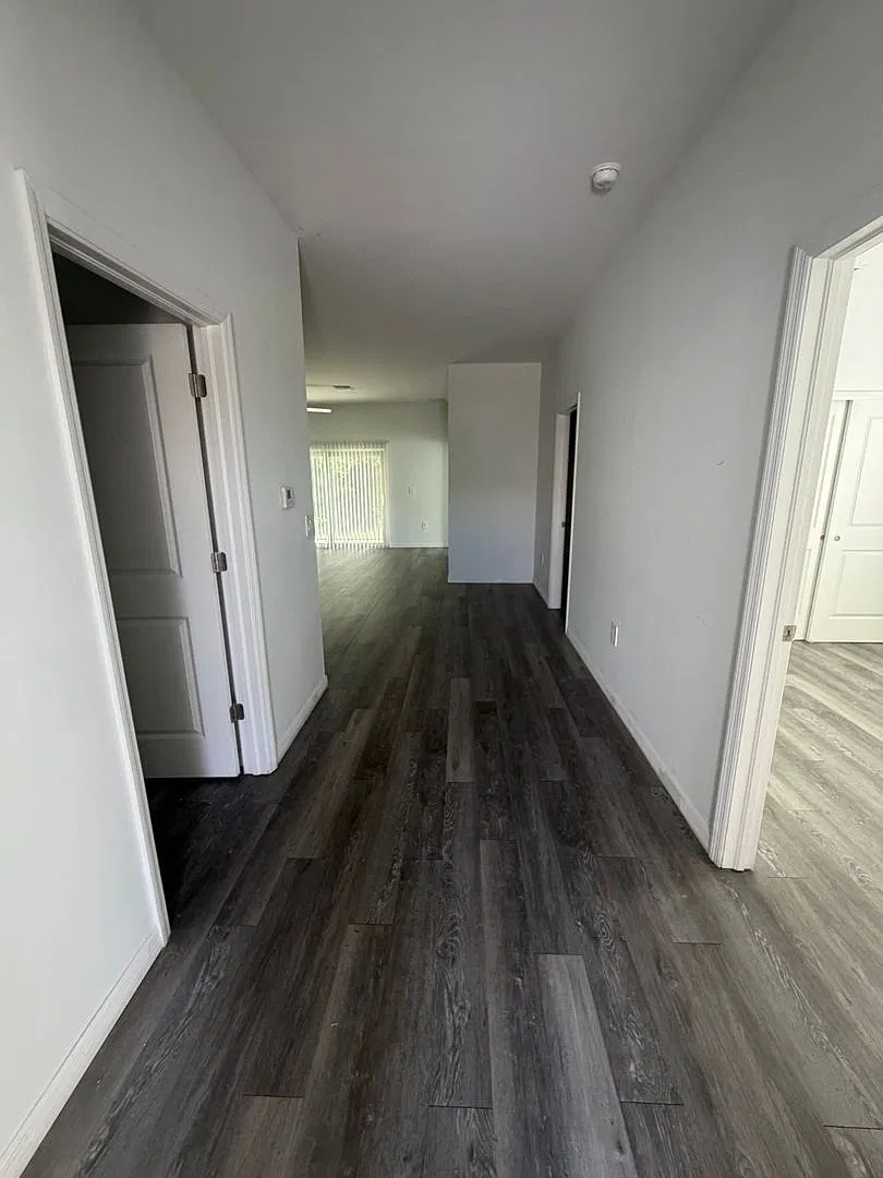 3 bed, 2.0 bath, 1250 sqft, $1,570 — Photo 2