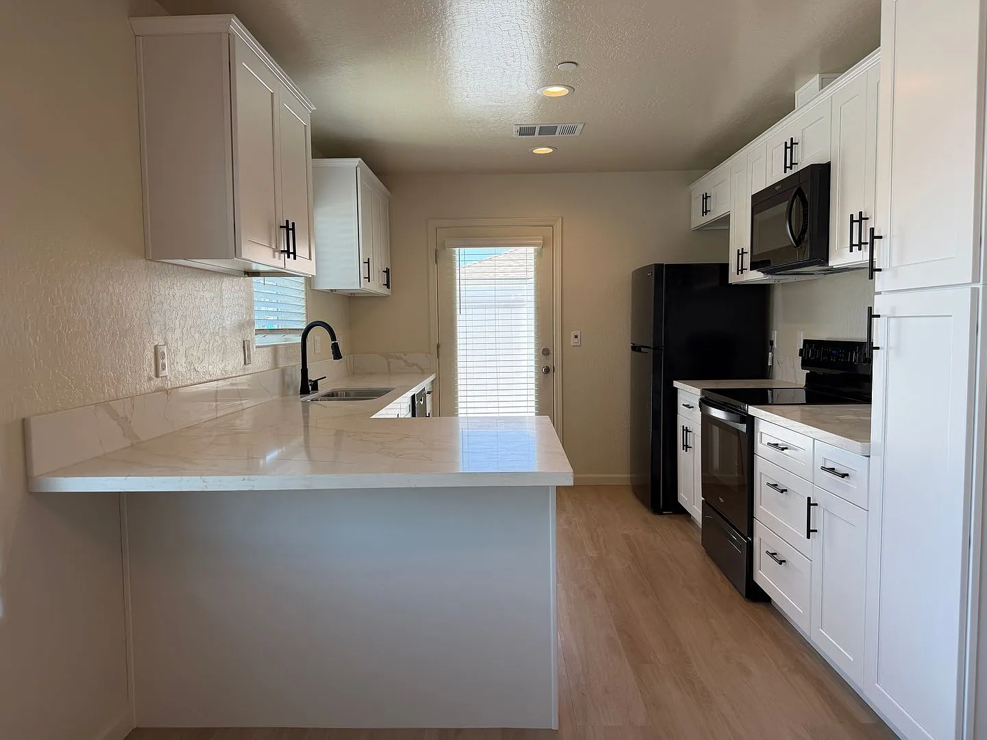 Glass Avenue Apartments - 2 Bedroom 2 Bath Condo - Brand New Construction — Photo 4