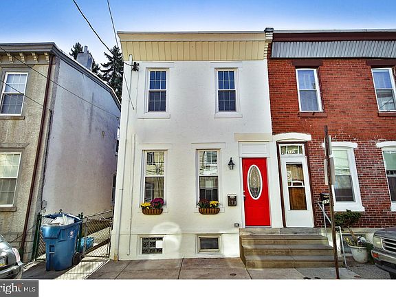 3rd image of 179 Krams Ave
