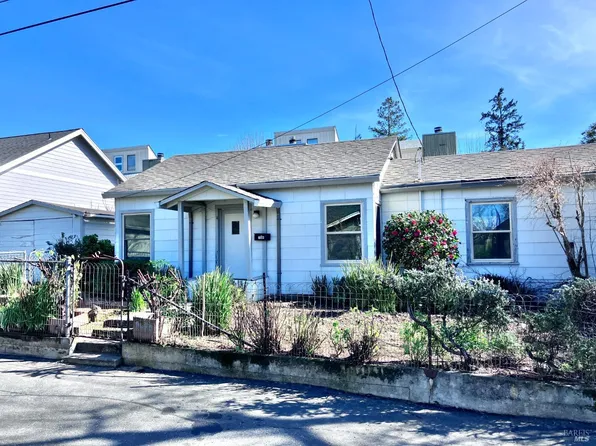 104 Marion Lane, Healdsburg, CA 95448