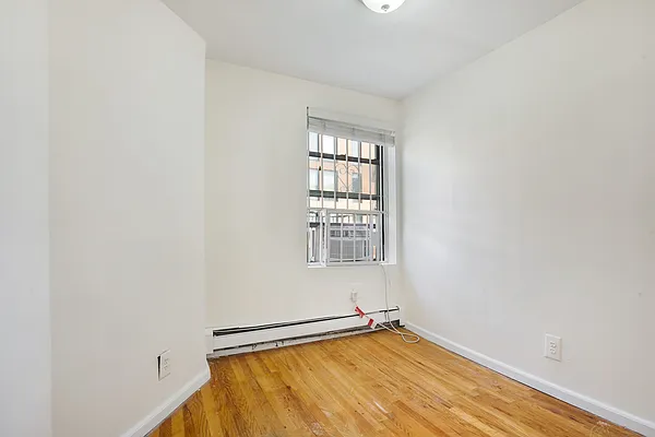 Rented by Creed Realty Group | media 14