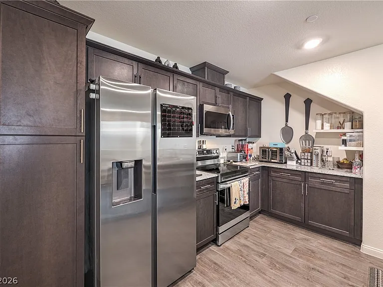 6816 Citron Mist Ct — Photo 12