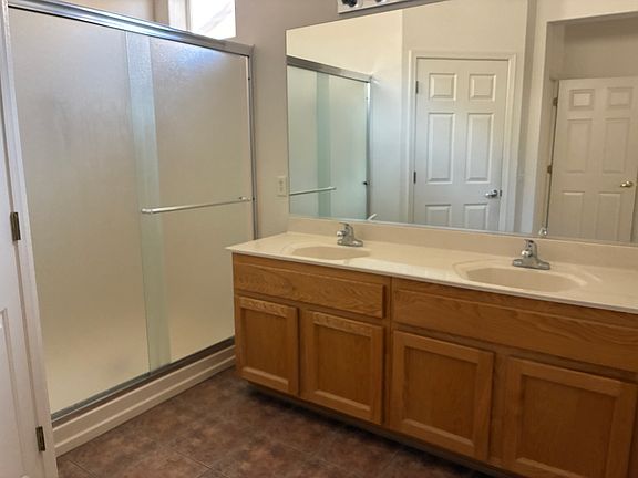 4th image of 2578 Woodson Ave