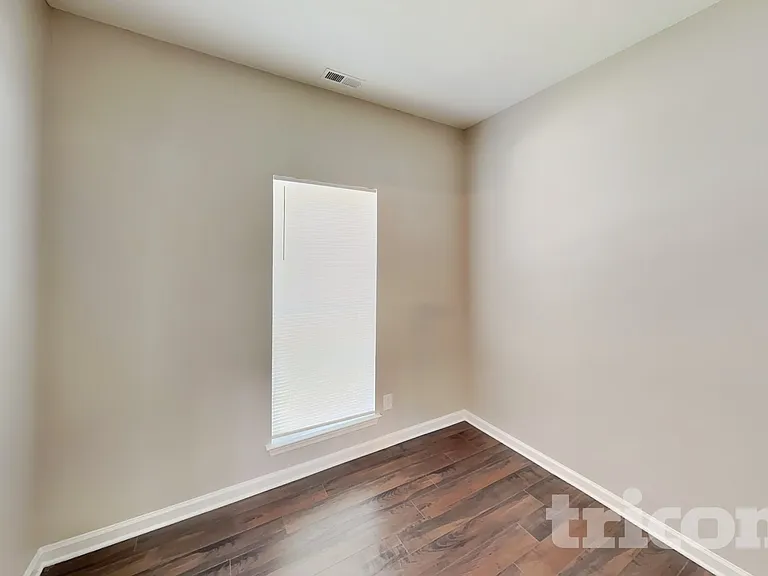 7825 Pence Pond Ln — Photo 12