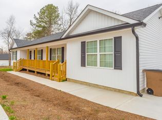 113 Buster Ln, Rocky Face, GA 30740