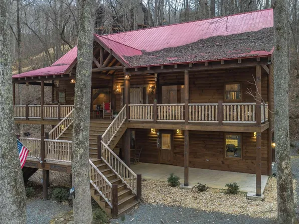 888 Cross Creek Rd, Mineral Bluff, GA 30559