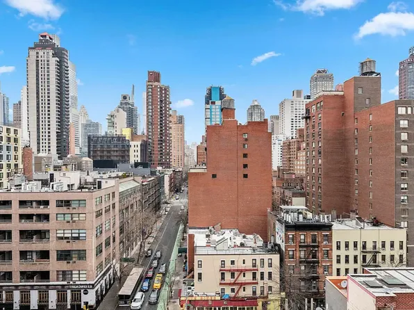 403 East 62nd Street image 10 of 12