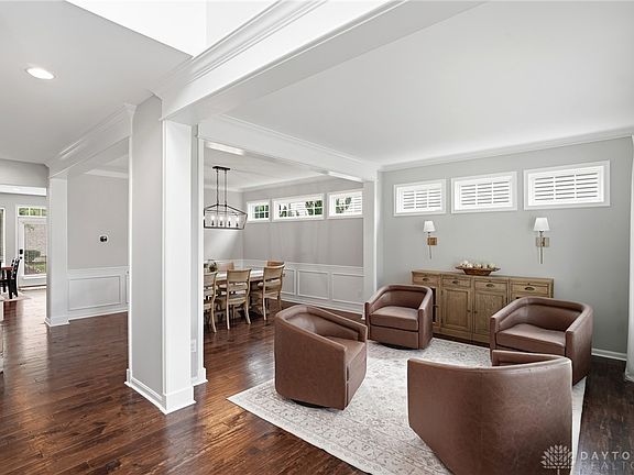 4th image of 1358 Shaker Run Blvd
