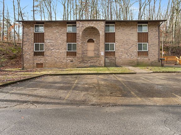 2nd image of 3340 Pinewood Ave APT B