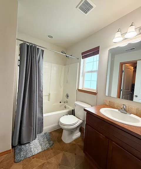 317 NE Miramar Cir #1 — Photo 30