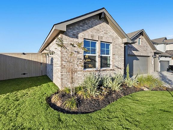 3rd image of 112 Big Pine Creek Ln