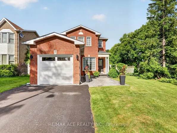 1 Aldcroft Cres, Clarington, ON L1C 4P2