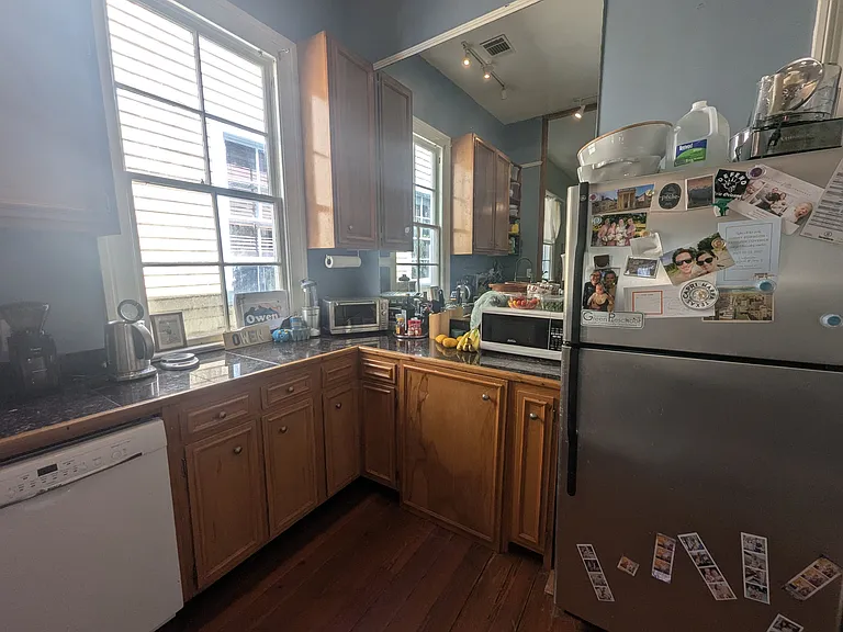 938 Moss St — Photo 10