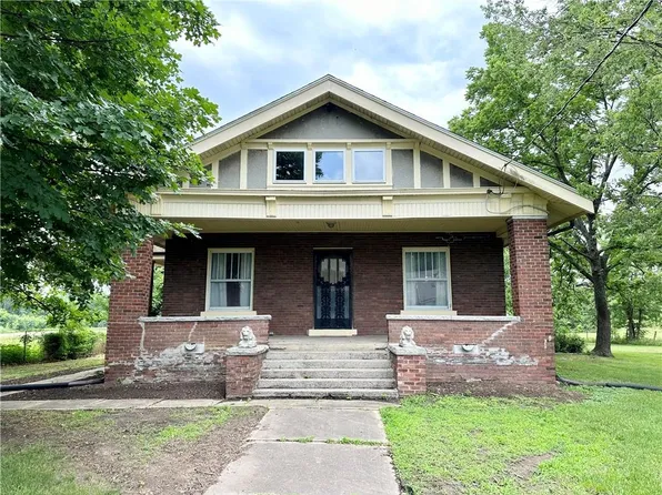 12775 SW Spring St, Hume, MO 64752