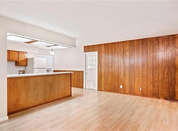 2nd image of 4608 Englewood Dr