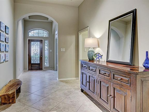 Lovely, bright entry to the home.
