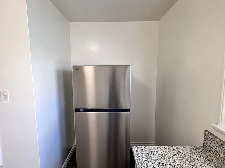 739 E. Willow — Photo 6