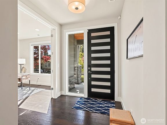 2nd image of 2824 Park Avenue N
