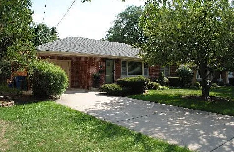16 Fairview Ct photo 1