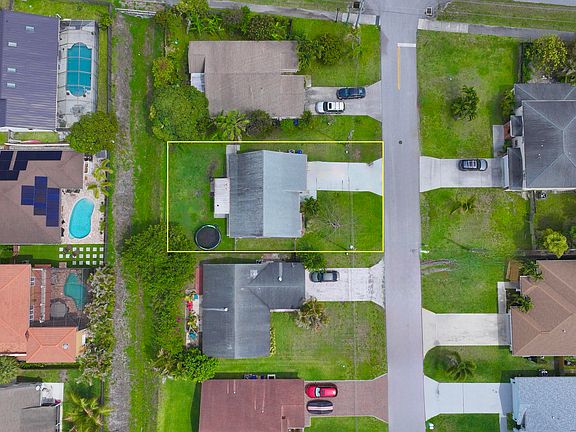 3rd image of 6048 Garrett St