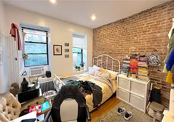 Rented by KNOCKKNOCK LLC