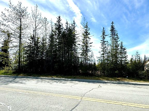2nd image of 384 Starlite Ln