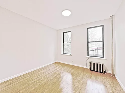330 E 15th St #3F Photo 1 330 E 15th St #3F Photo 1