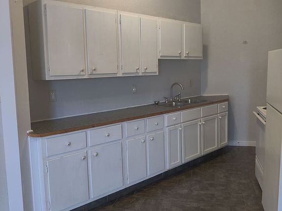 3rd image of 312 S Washington St #5