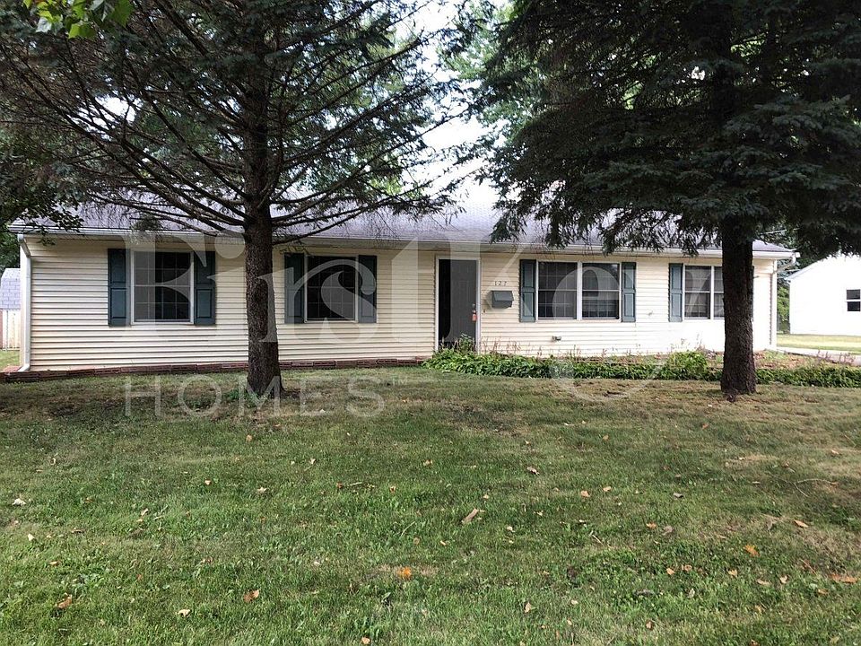 1st image of 127 Saugatuck Rd