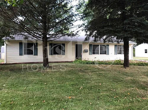 127 Saugatuck Rd Photo 1