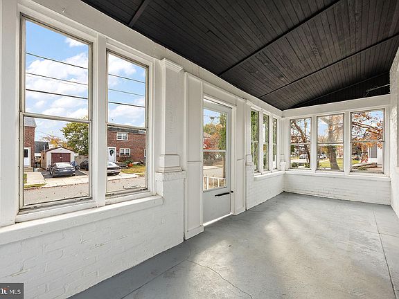 5th image of 425 Broomall St