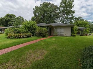 5210 Oriole Dr, Beaumont, TX 77707