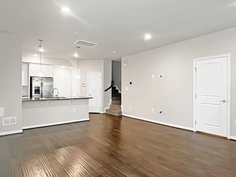 3201 Tribune Ct — Photo 19