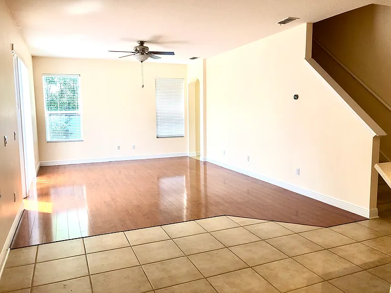 387 Brentwood Club Cv — Photo 4
