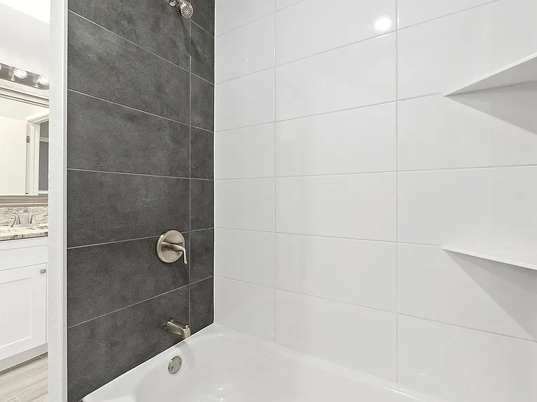 1351 SW Don Ct — Photo 25