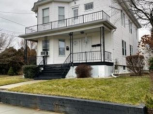 781 Academy Ave, Providence, RI 02908