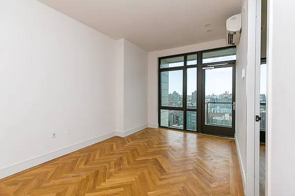 Rented by Nooklyn NYC LLC | media 31