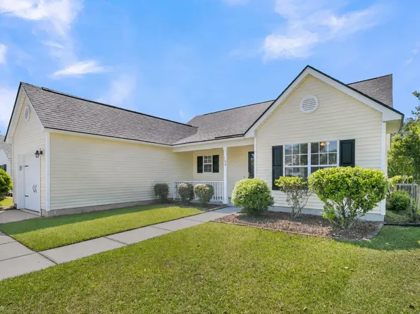 106 Dovetail Cir, Summerville, SC 29483