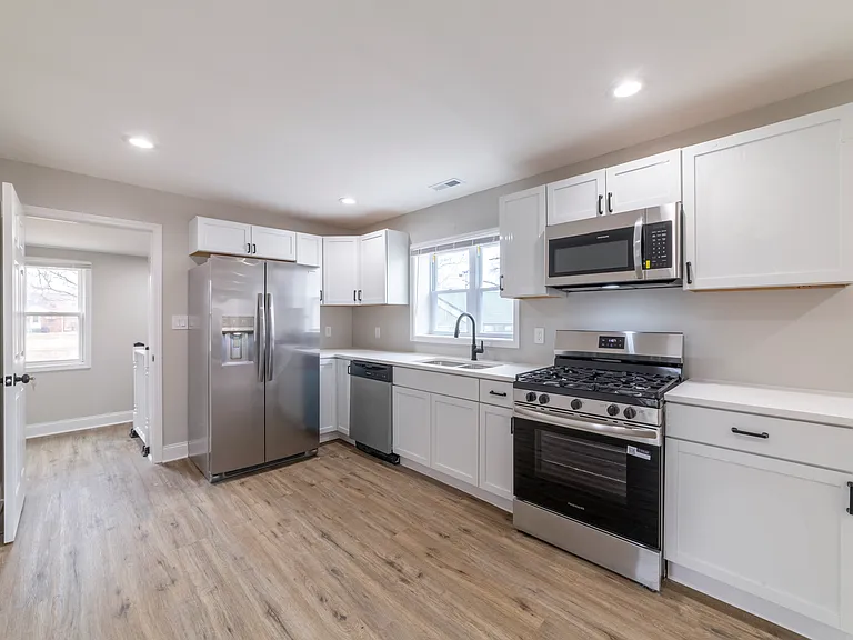 2545 Polk St — Photo 26