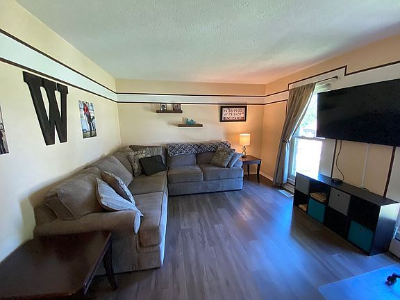 3rd image of 6157 Strawberry Ln
