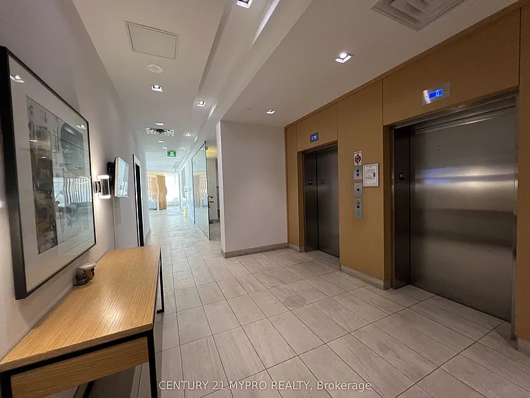 150 Fairview Mall Dr #802 — Photo 30