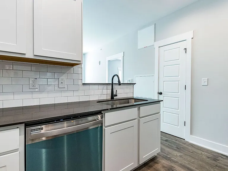 639 N. O'Neil St — Photo 3