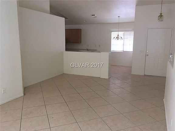 3rd image of 3209 English Colony Ct