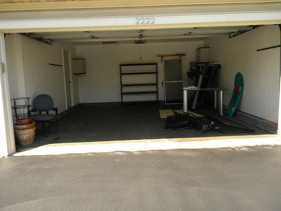 5th image of 2222 N Stonehedge Ct