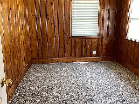 4th image of 55 Raymond Ave