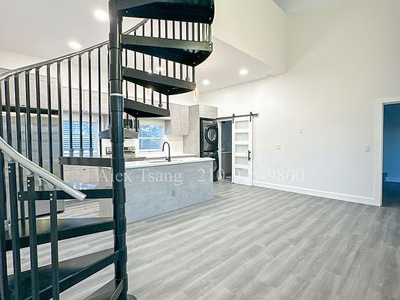 4th image of 316 Toledo St #202