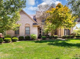 7225 Aaronway Dr, West Bloomfield, MI