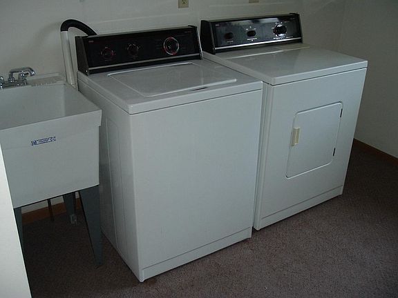 3rd image of 1820 Brookview Blvd #Up