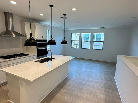 2nd image of 680 Cornelia Way
